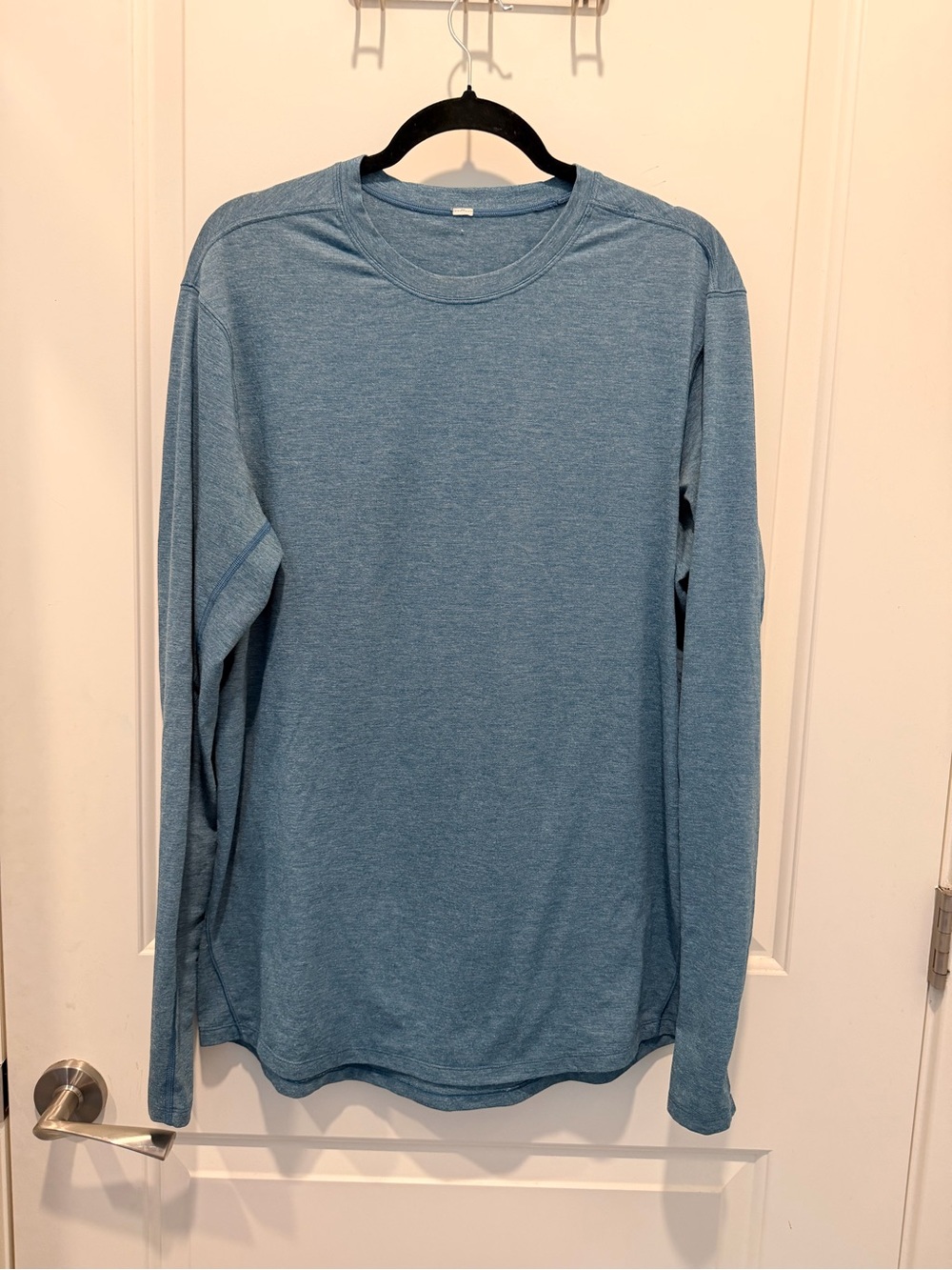 Lululemon Metal Vent Tech
Long Sleeve Shirt Blue
Heather Size S